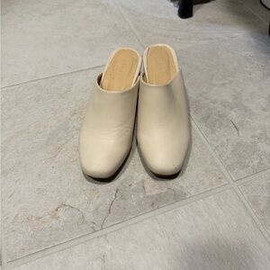 Nisolo Cream Leather Mules